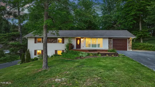 1701 Woodridge Drive, Johnson City, TN 37604