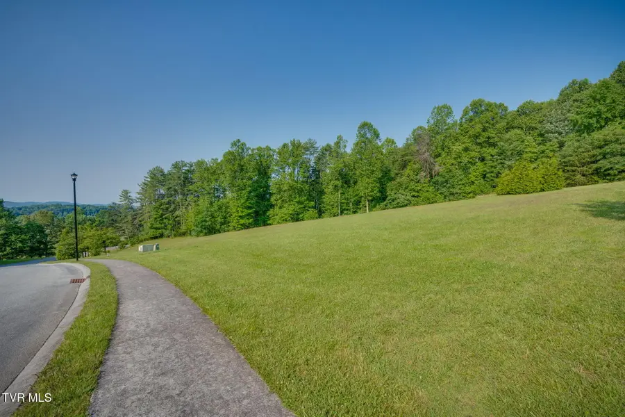 309 Golf Ridge Drive, Kingsport, TN 37664 - Image #3