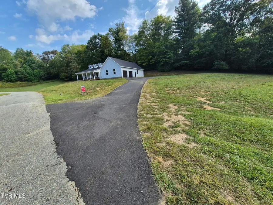 1105 Laurel Way, Mountain City, TN 37683 - Image #3