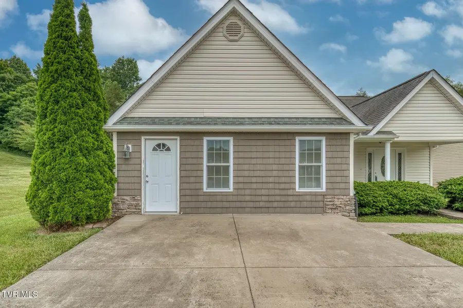 250 Bradford Lane, Bristol, TN 37620 - Image #2
