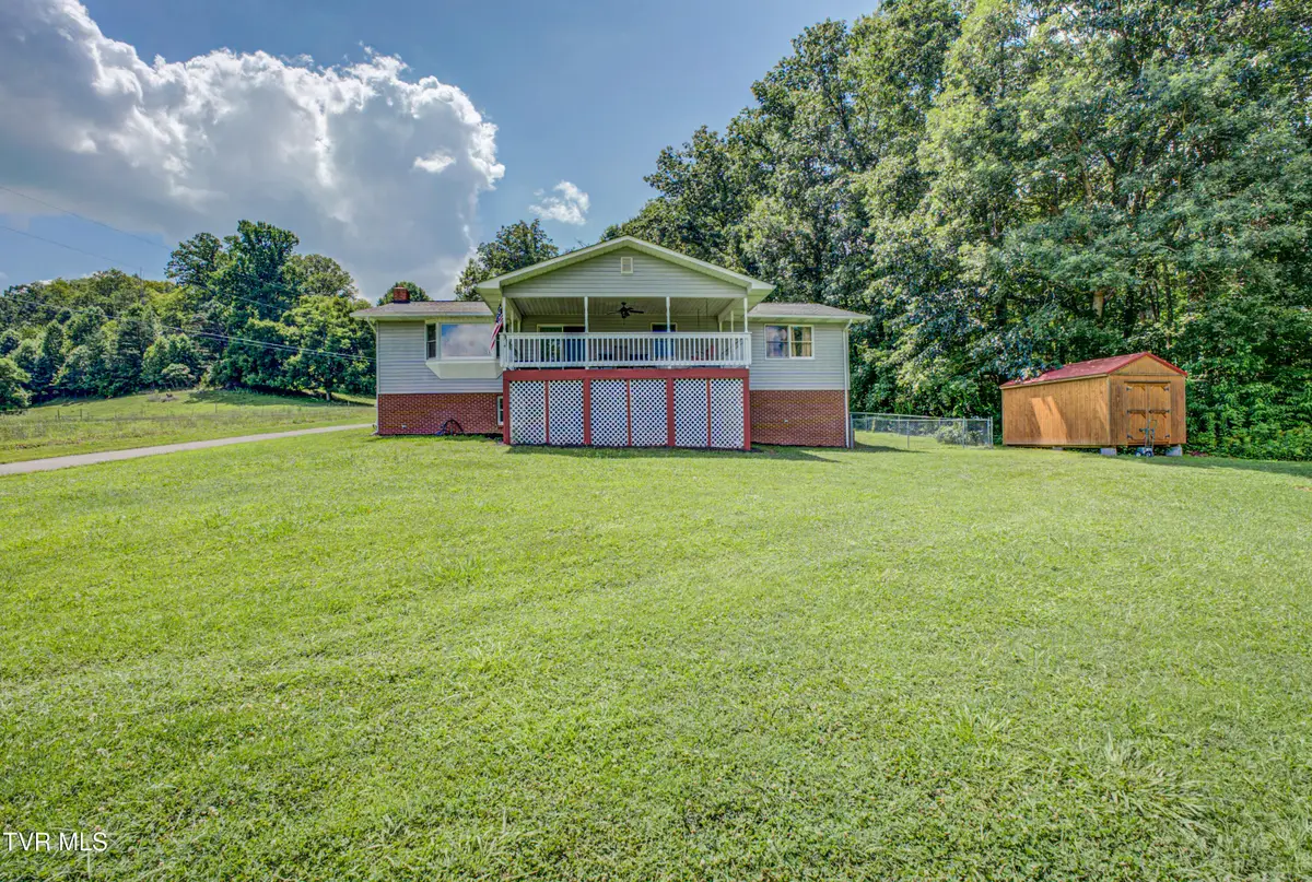 134 Carver Crabtree Road, Hampton, TN 37658 - Image #1