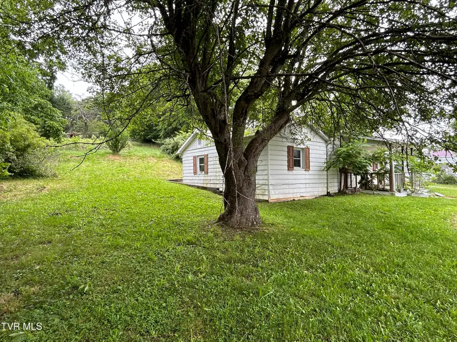 531 Northwest Mullins Street, Wise, VA 24293 - Image #3