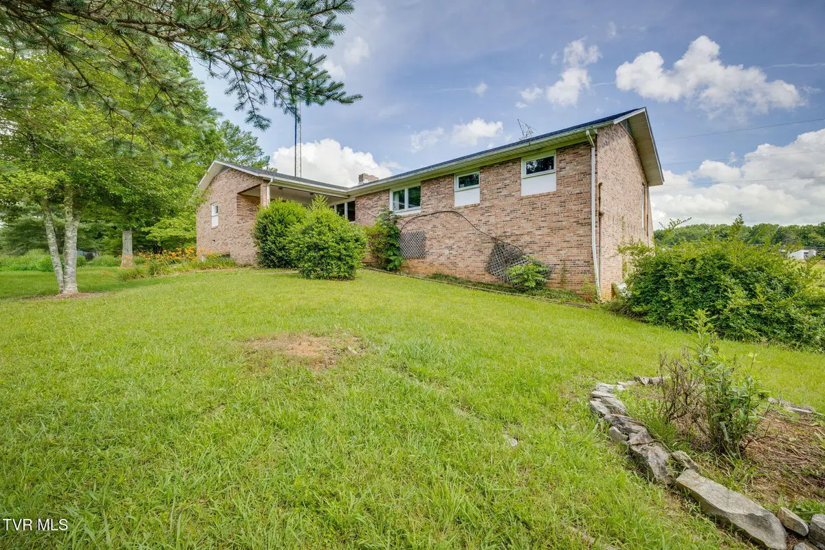 212 Littrell Private Dr, Bluff City, TN 37618 - Image #1