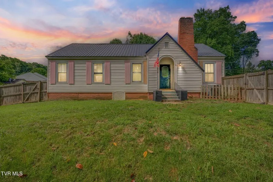 604 Parkway Boulevard, Elizabethton, TN 37643 - Image #2