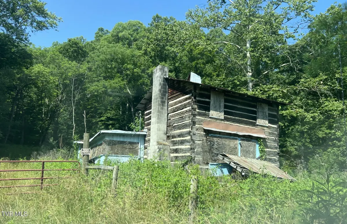 5742 Coeburn Road, Clintwood, VA 24228 - Image #1