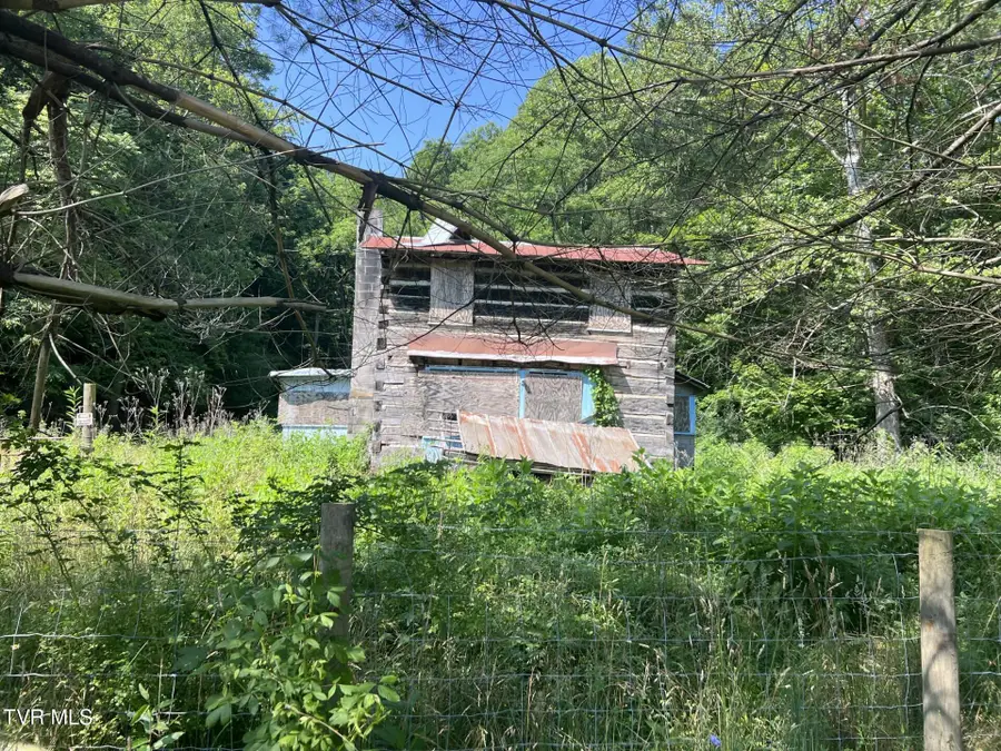 5742 Coeburn Road, Clintwood, VA 24228 - Image #2