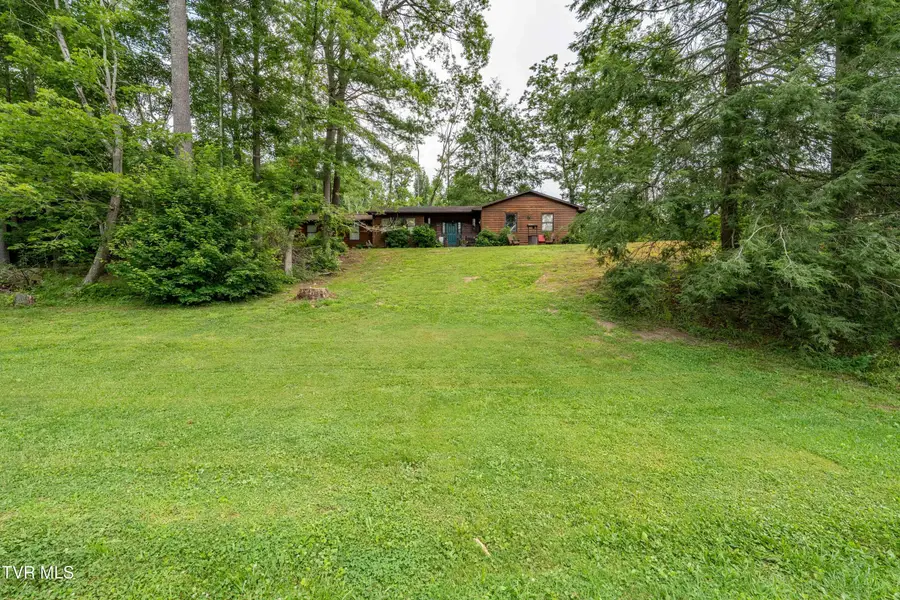 198 Forest Wood Lane, Mountain City, TN 37683 - Image #2