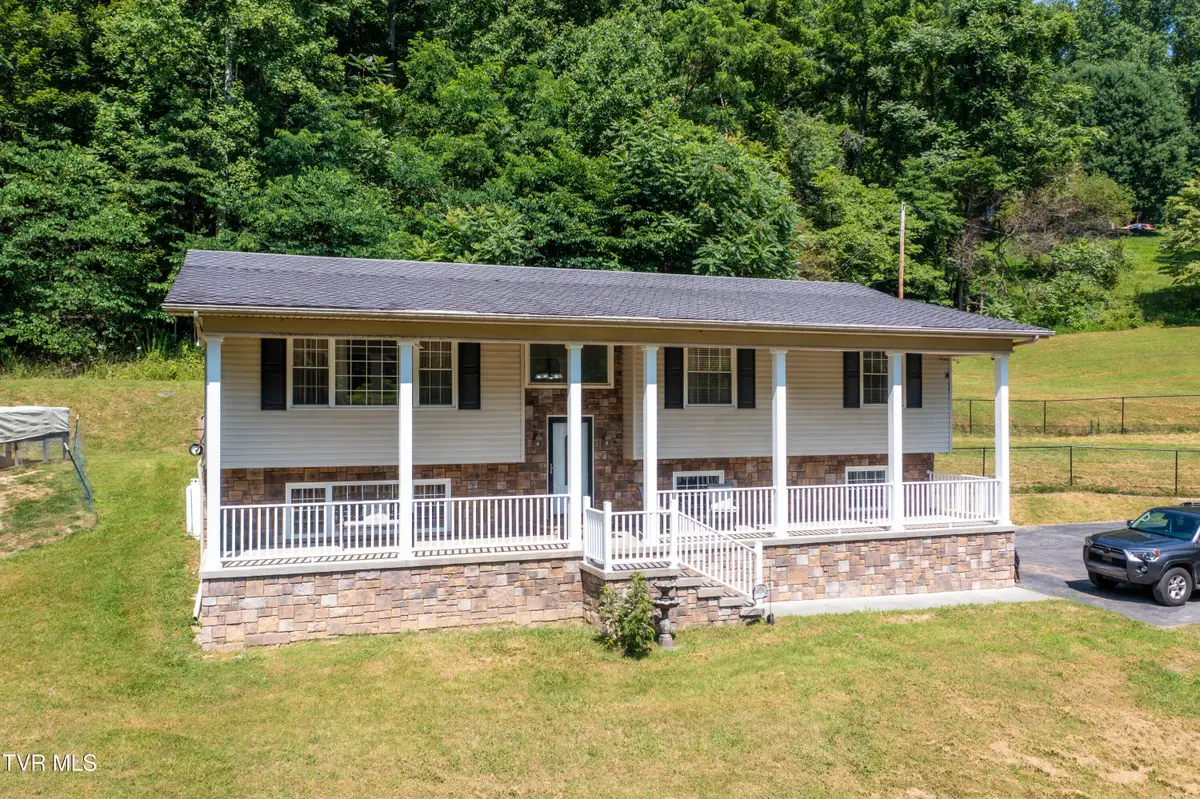 135 Riders Drive, Gate City, VA 24251 - Image #1
