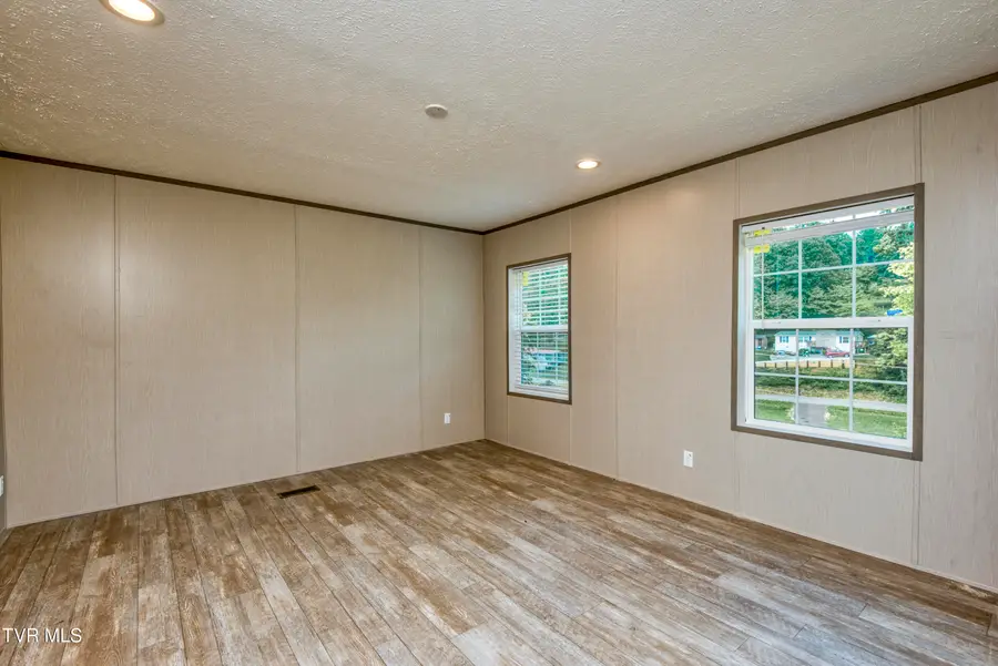 8492 Reedy Creek Road, Bristol, VA 24202 - Image #3