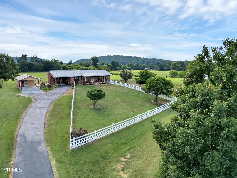 230 Fishpond Road, Chuckey, TN 37641 - Image #2