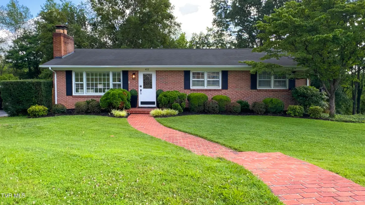 412 Brookwood Dr, Bristol, TN 37620 - Image #1
