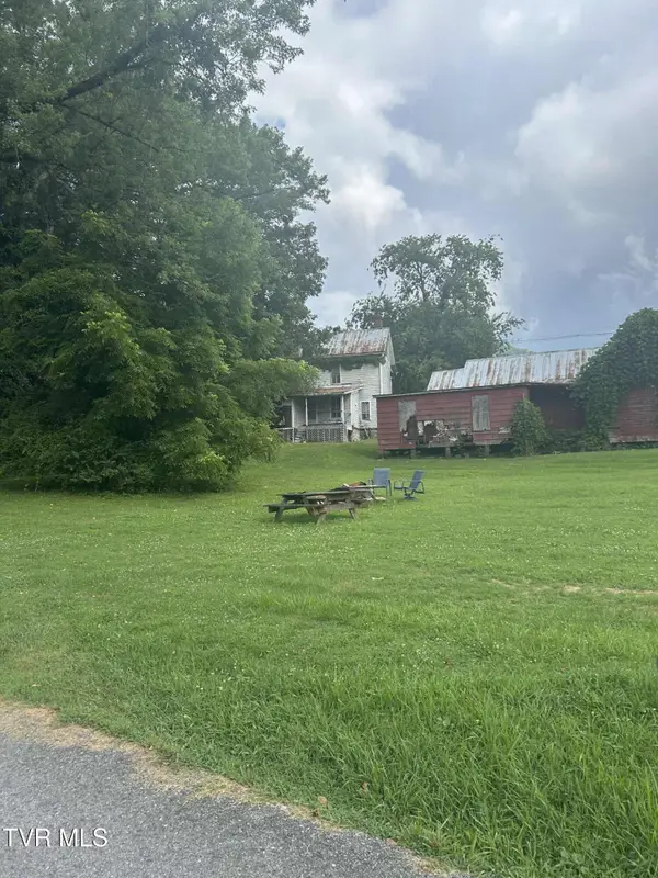 199 East Maple Avenue, Big Stone Gap, VA 24219