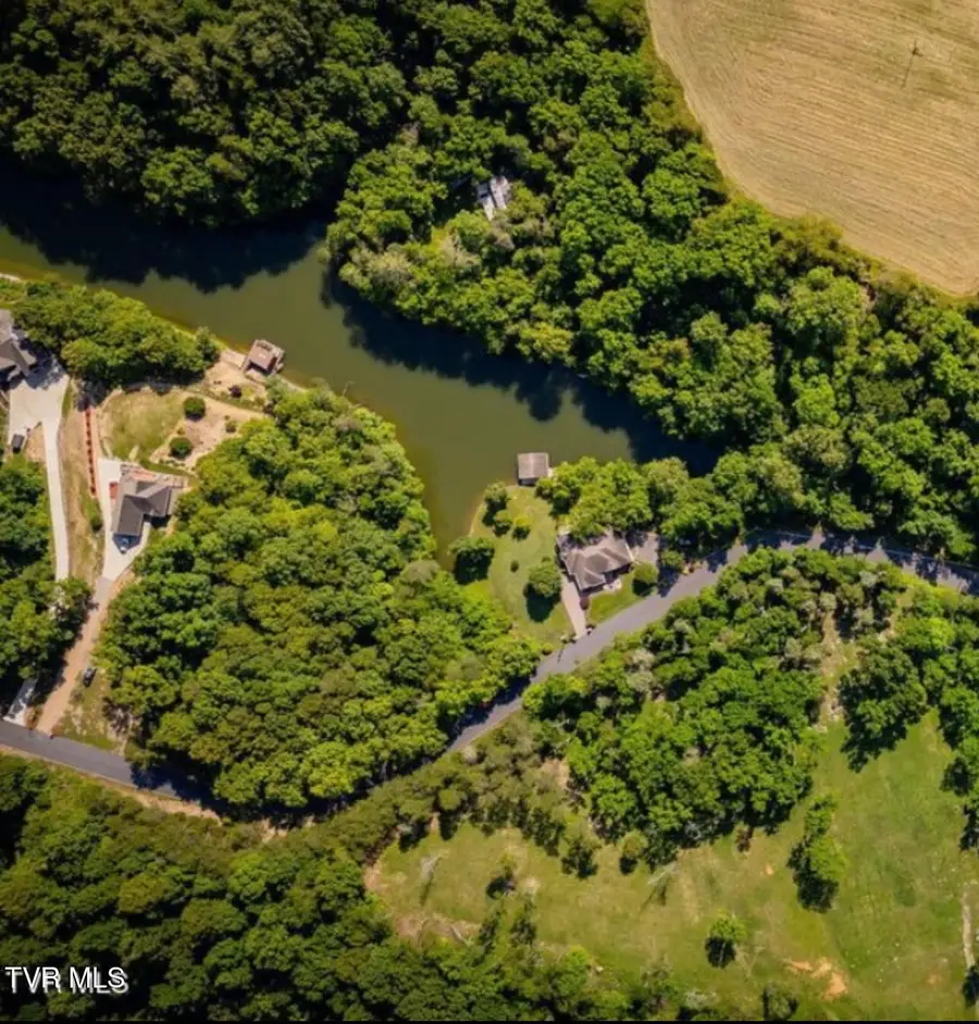 104 Pointe Drive, Piney Flats, TN 37686 - Image #2