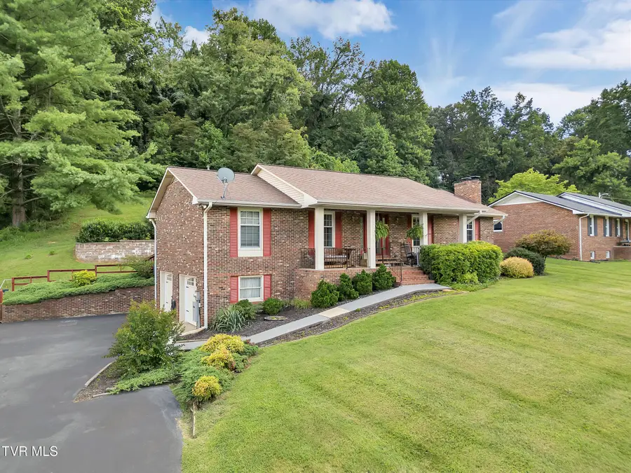 5009 Surrey Drive, Kingsport, TN 37664 - Image #2