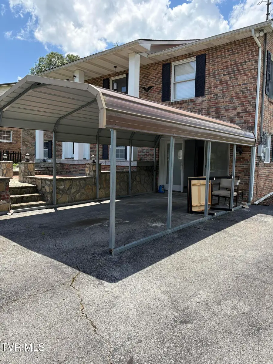 4321 Stone Mountain Road, Coeburn, VA 24230 - Image #2