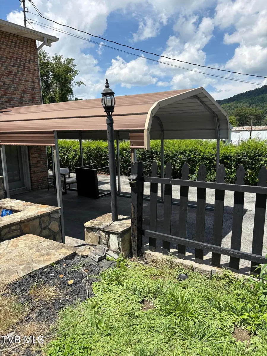 4321 Stone Mountain Road, Coeburn, VA 24230 - Image #3