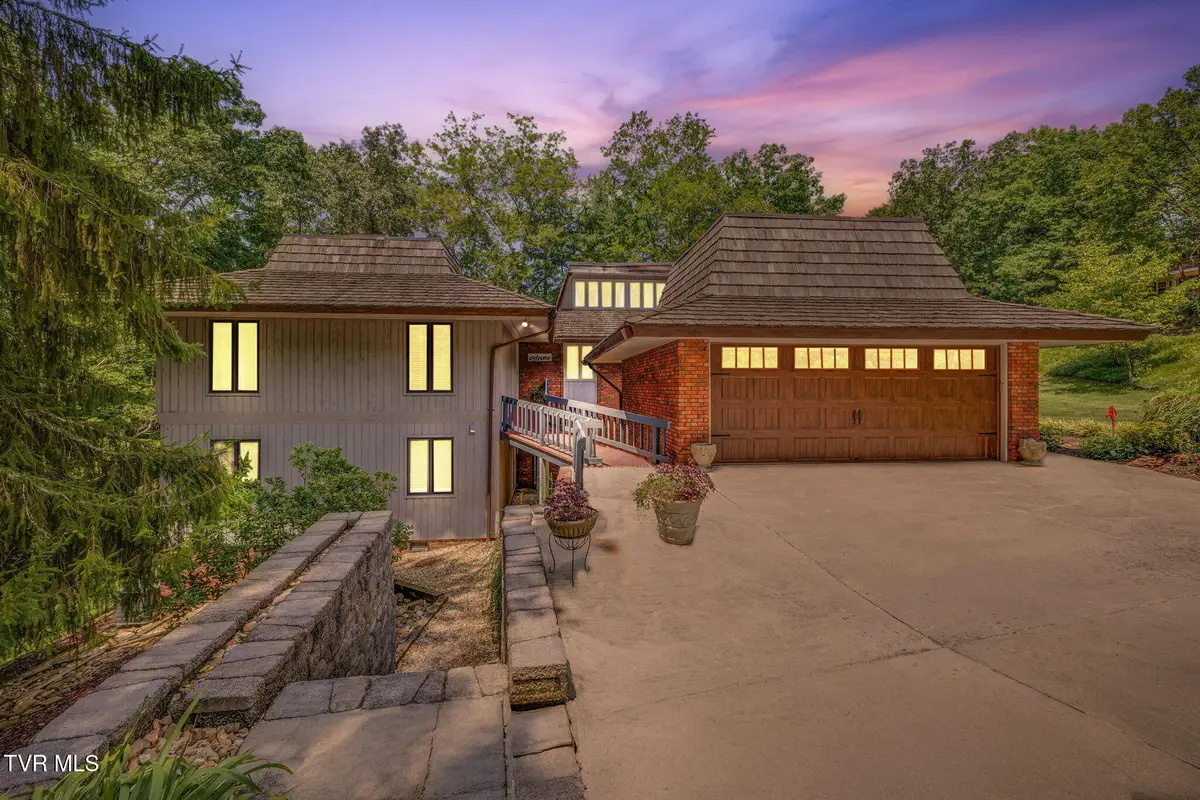 708 Thornwood Place, Kingsport, TN 37660 - Image #1