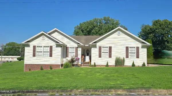 9 Lynn Terrace Court, Johnson City, TN 37604