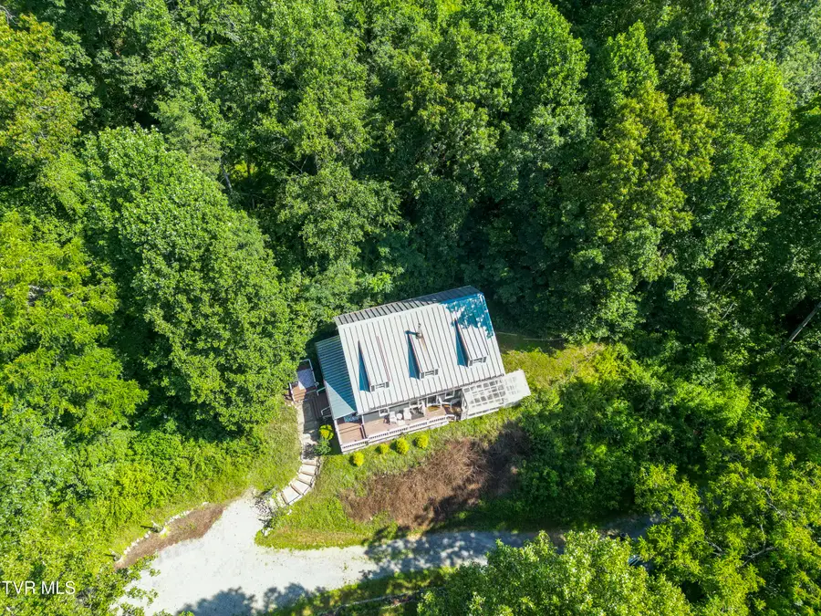 4195 Walker Mountain Road, Bristol, VA 24202 - Image #2