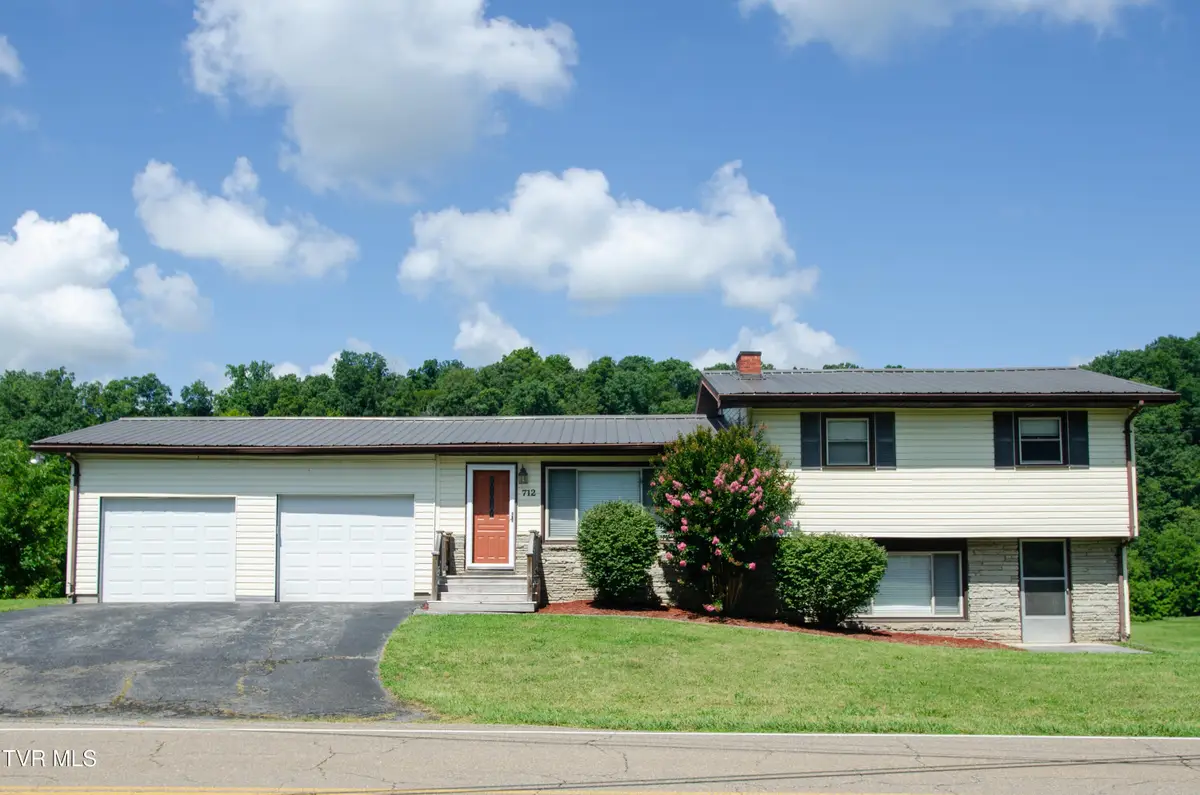 712 Old Elizabethton Highway, Bluff City, TN 37618 - Image #1