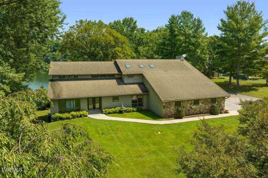 218 Lake Meadow Drive, Gray, TN 37615 - Image #2