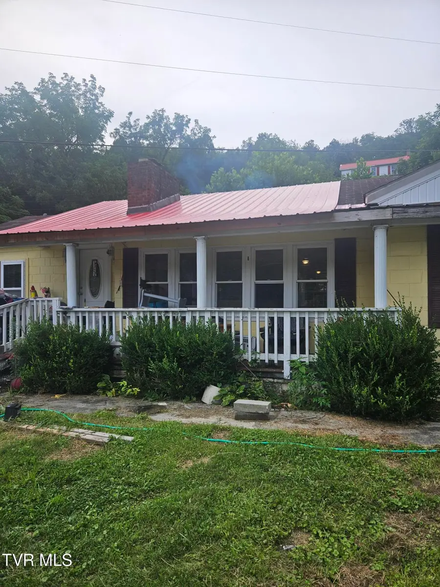 2049 Gravel Lick Road, Castlewood, VA 24224 - Image #2