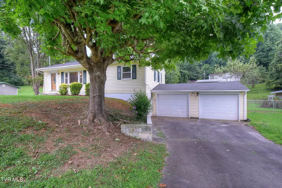 1119 Ledford Street, Elizabethton, TN 37643 - Image #2