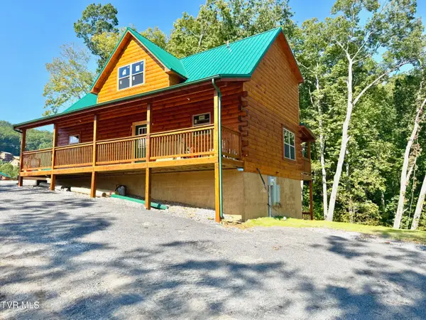 808 String Run Way #Lot B6, Pigeon Forge, TN 37863