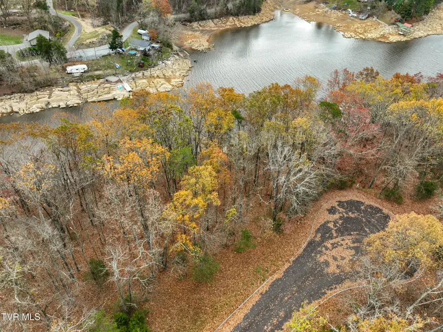 121 Pointe Drive, Piney Flats, TN 37686 - #2