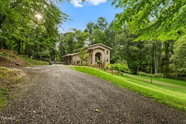 11980 Waterhouse Lane, Glade Spring, VA 24340