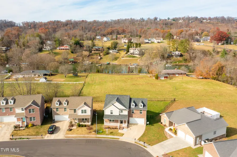 4029 Sailmakers Whip Court, Kingsport, TN 37664 - Image #2