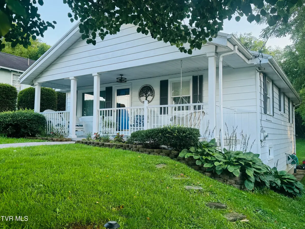 213 Campbell Street, Abingdon, VA 24210 - Image #1