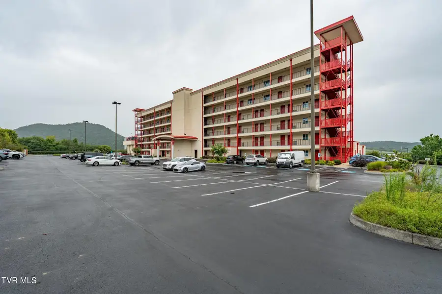 210 Raceday Center Drive #1105, Bristol, TN 37620 - Image #2