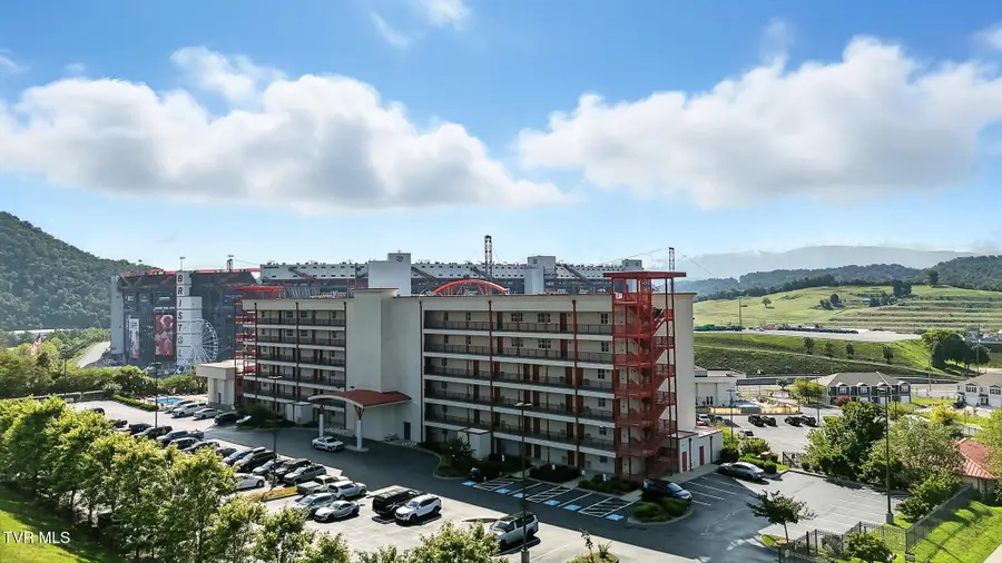 210 Raceday Center Drive #1306, Bristol, TN 37620 - Image #2