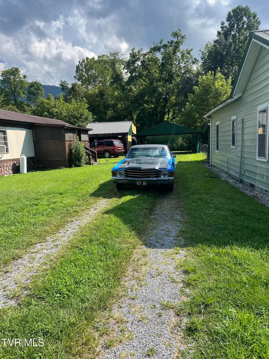 3902/3904 Flat Street, Big Stone Gap, VA 24219 - Image #2