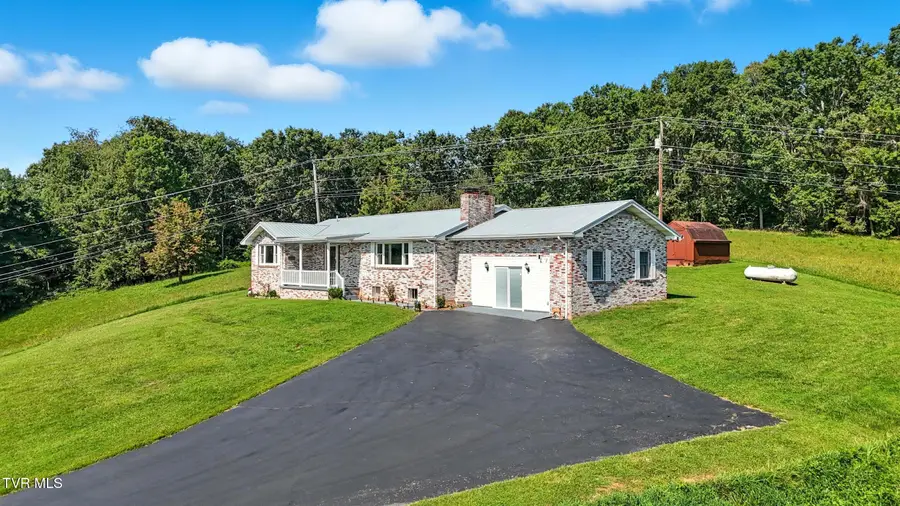 2067 High Point Road Road, Castlewood, VA 24224 - Image #2