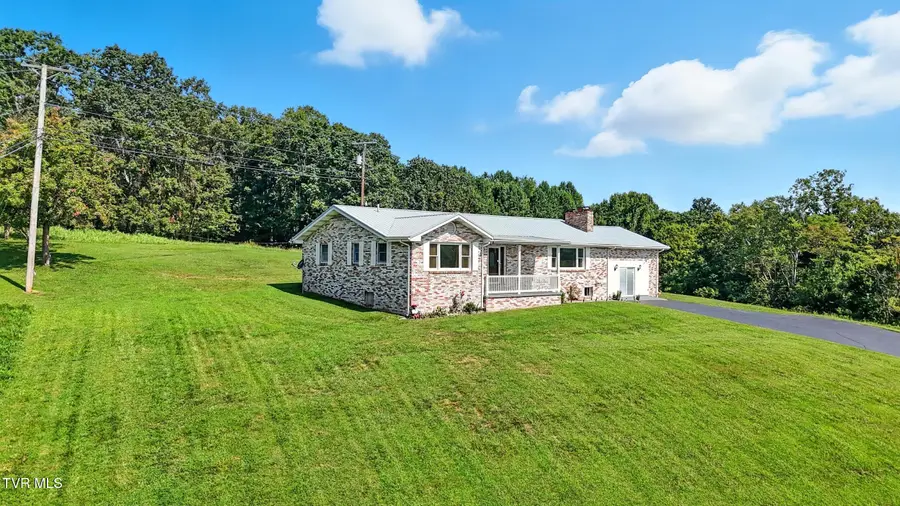 2067 High Point Road Road, Castlewood, VA 24224 - Image #3