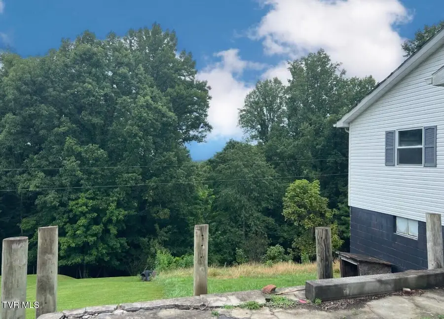 596 Big Smith Road, Clintwood, VA 24228 - Image #3