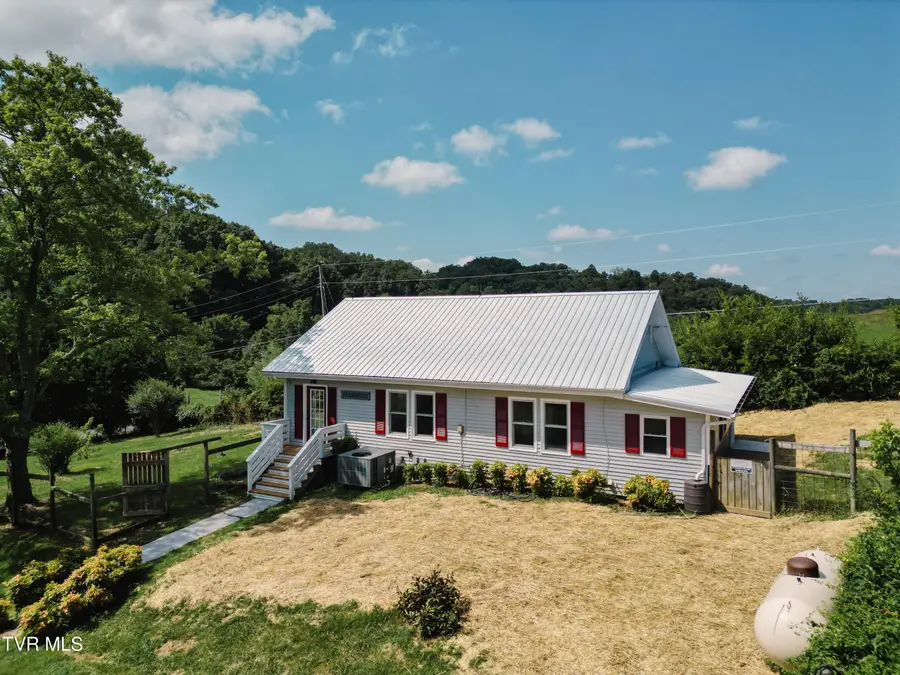 475 Doc Hawkins Road, Greeneville, TN 37745 - Image #2