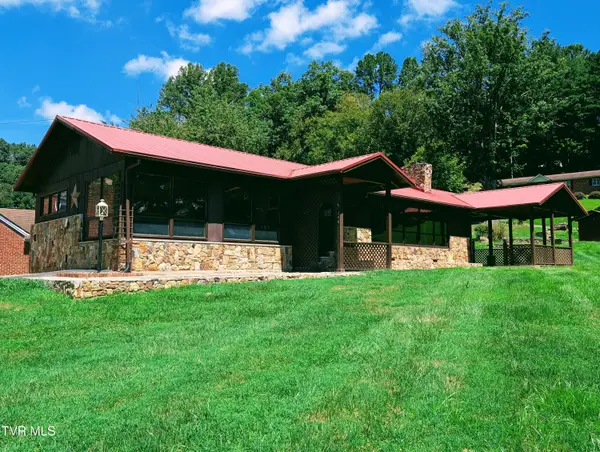 246 Market Street, Clintwood, VA 24228