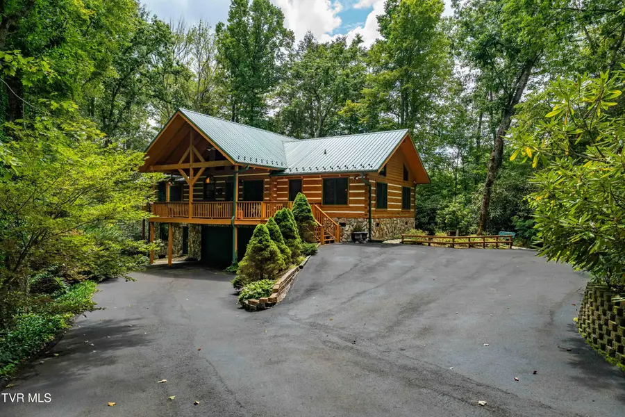 291 Ivy Wood Lane, Mountain City, TN 37683 - Image #2