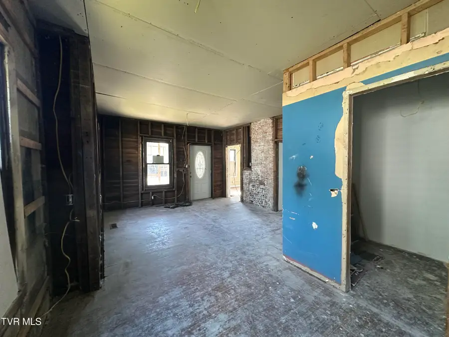 308 Spruce Street, Appalachia, VA 24216 - Image #3
