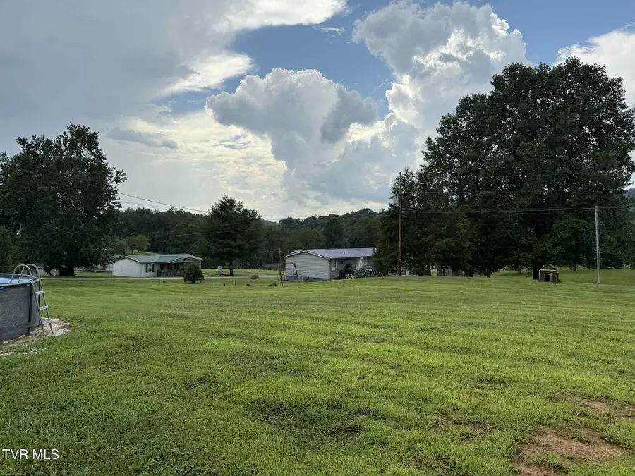 240 Cherry Tree Drive, Dryden, VA 24243 - Image #3