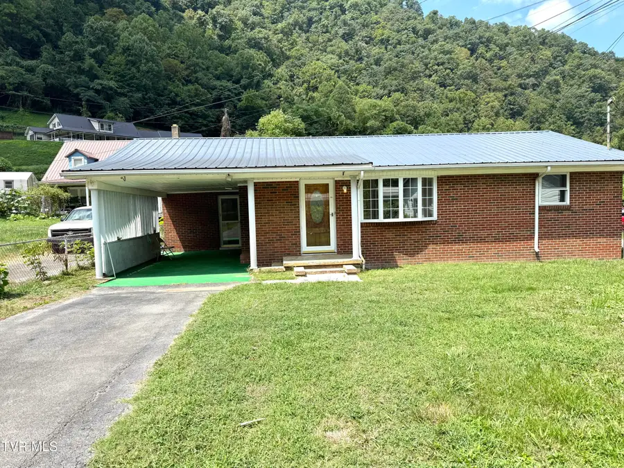 1104 Little Prater Road, Grundy, VA 24614 - Image #3