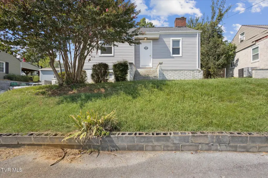 562 Lovedale Drive, Kingsport, TN 37660 - Image #3