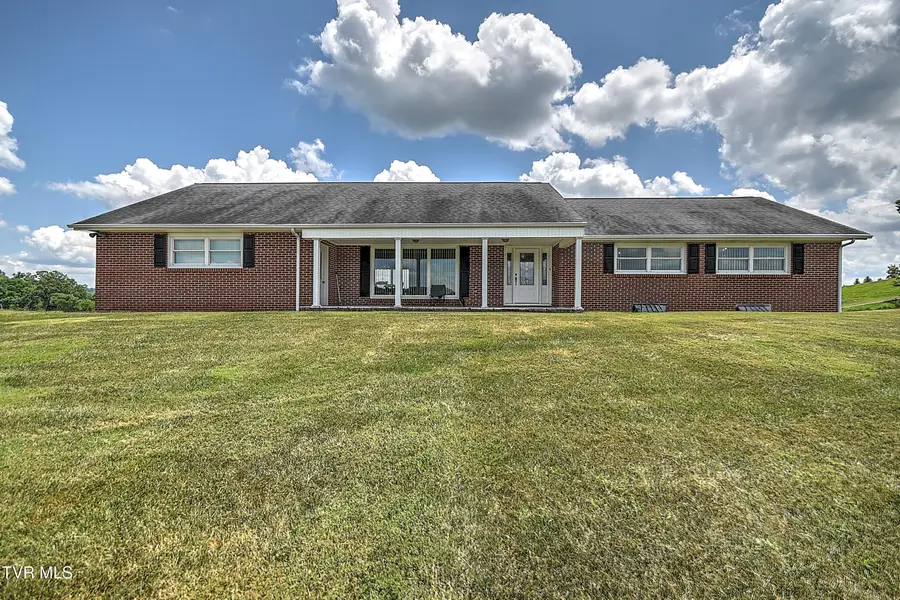 304 Quillen Terrace Circle, Nickelsville, VA 24271 - Image #2