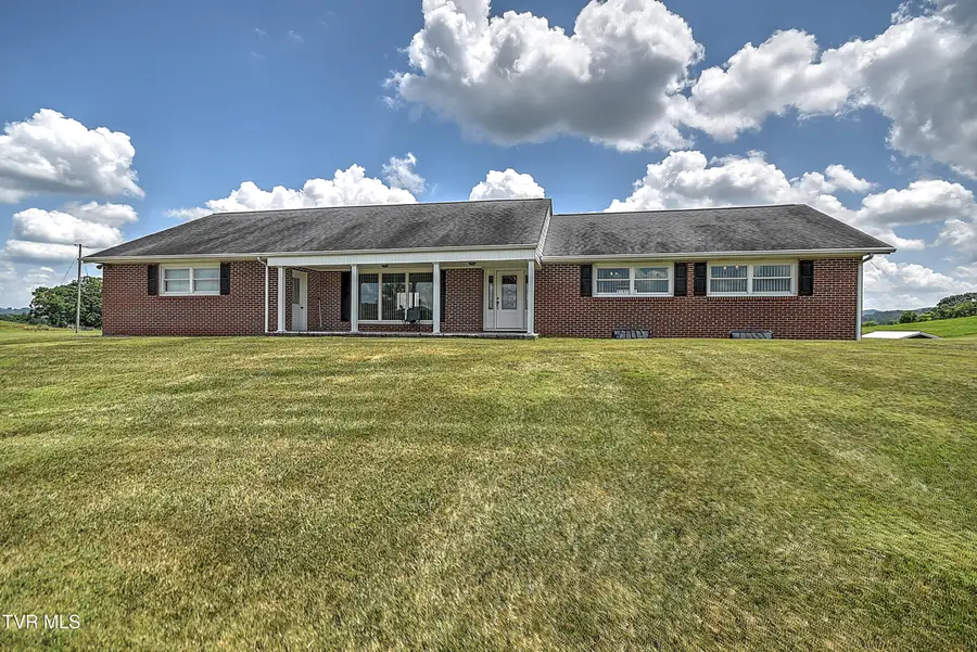 304 Quillen Terrace Circle, Nickelsville, VA 24271 - Image #3