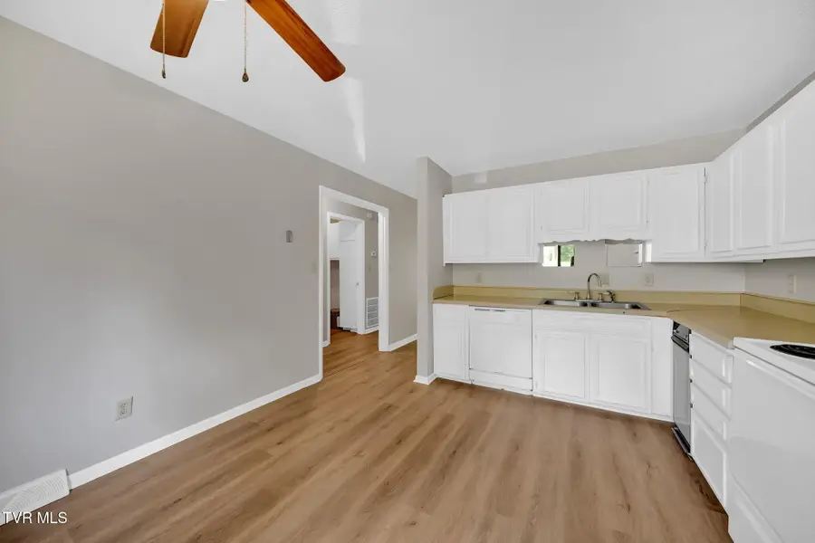 1559 Colony Park Drive #37, Johnson City, TN 37604 - Image #3