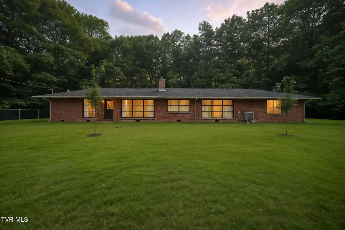 508 Southeast Spring Avenue, Wise, VA 24293 - #1