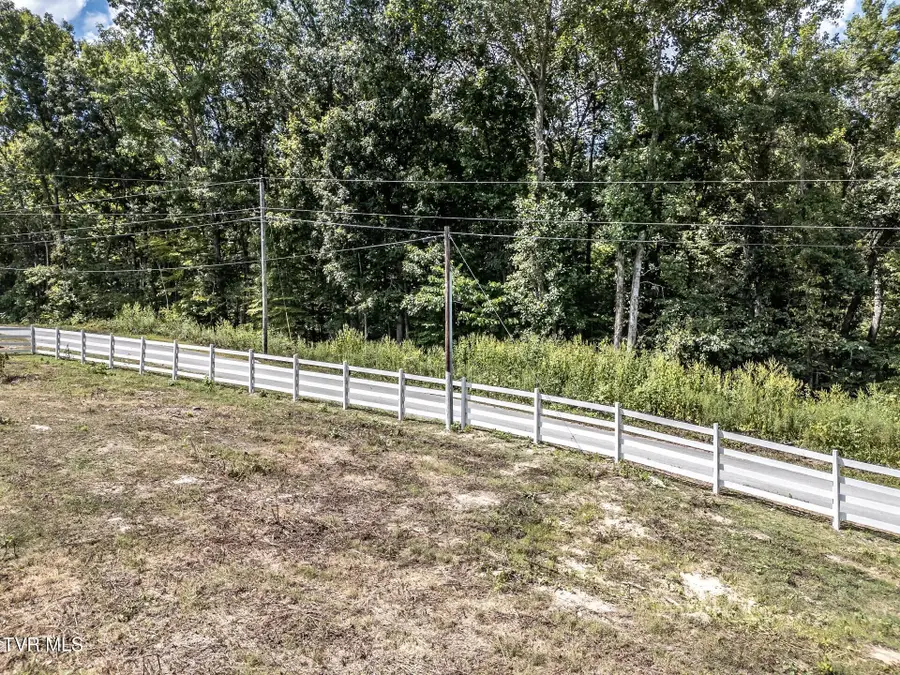 241 East Stagecoach Road, Greeneville, TN 37743 - #3
